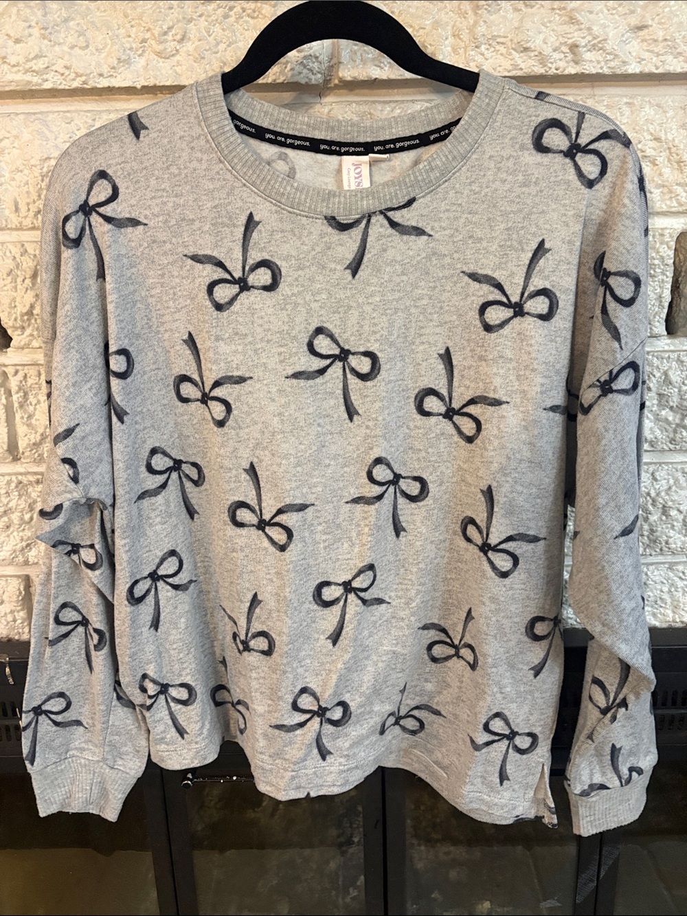 Light Gray Bow-Print Pullover Sweater - Brand: Joyspun